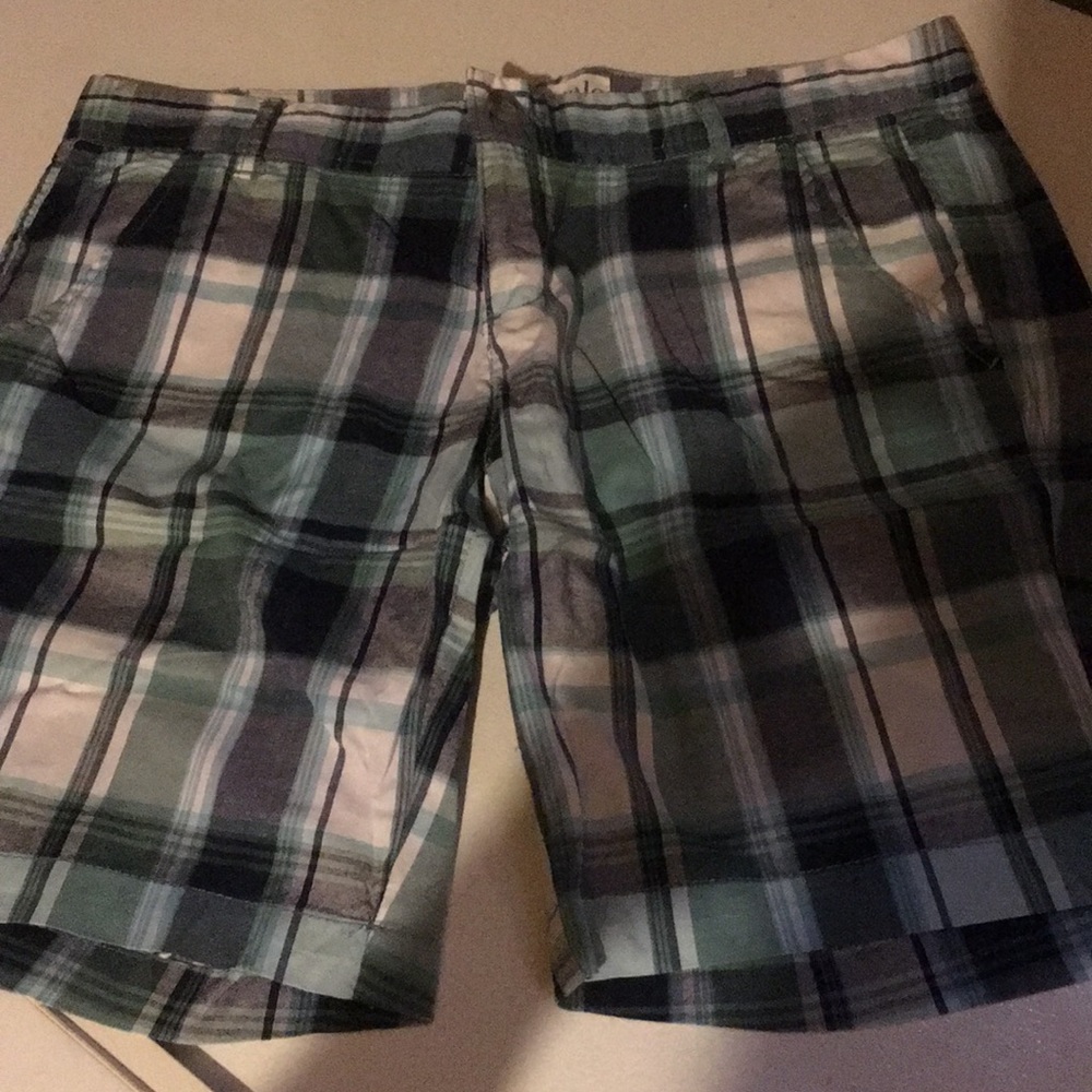 Girls plaid shorts- Aeropostale size 7/8